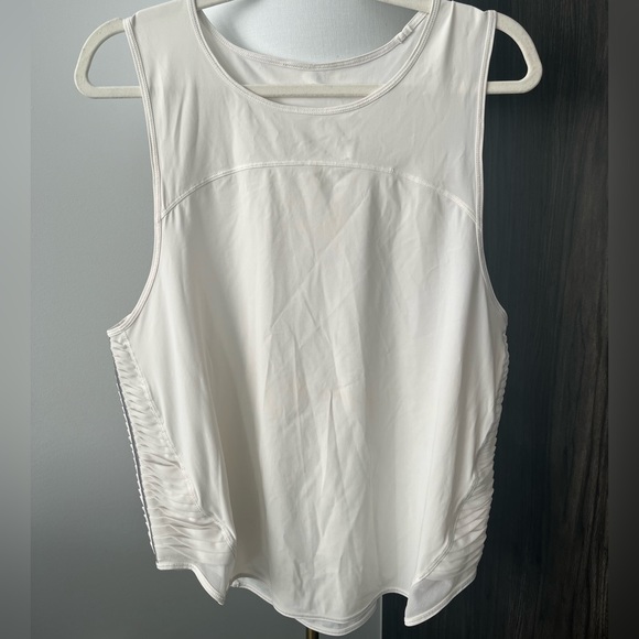 Lululemon tank with nice side ruching - Picture 1 of 5